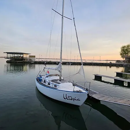Lod U Jancura Hotel en barco Kaluža